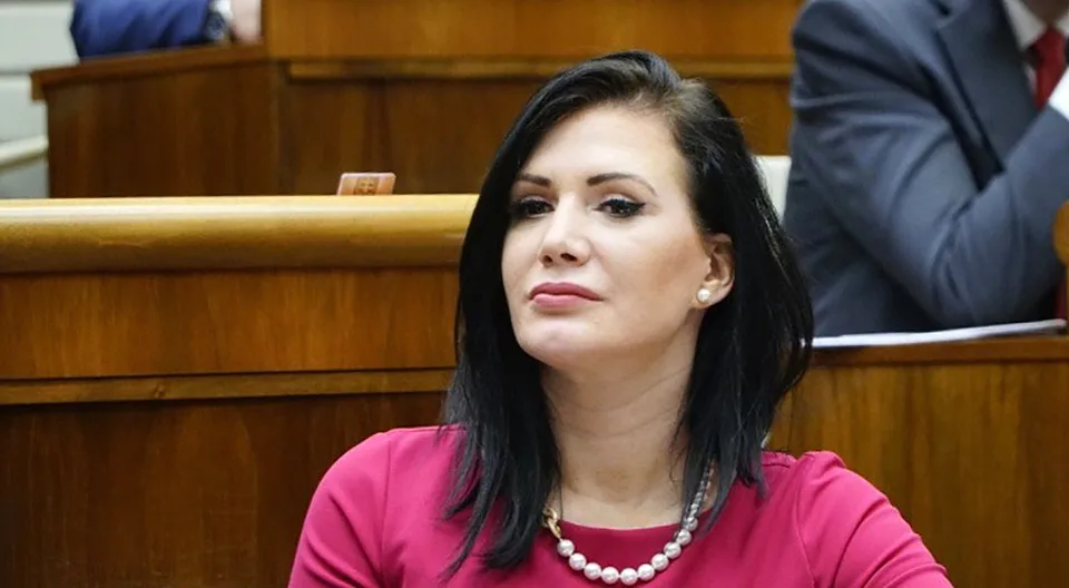 Read more about the article Cigániková poslala poslancovi štipľavý odkaz: Vidno, že nemáš rád slobodné a silné ženy!