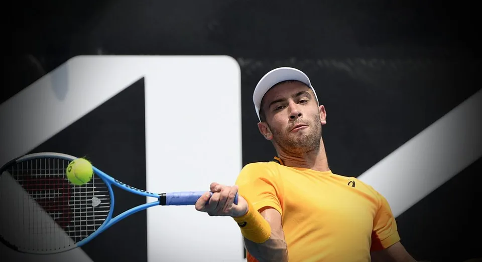 Read more about the article Kyrgios sa na domácom turnaji v dobrom svetle nepredviedol, porazil ho Čorič