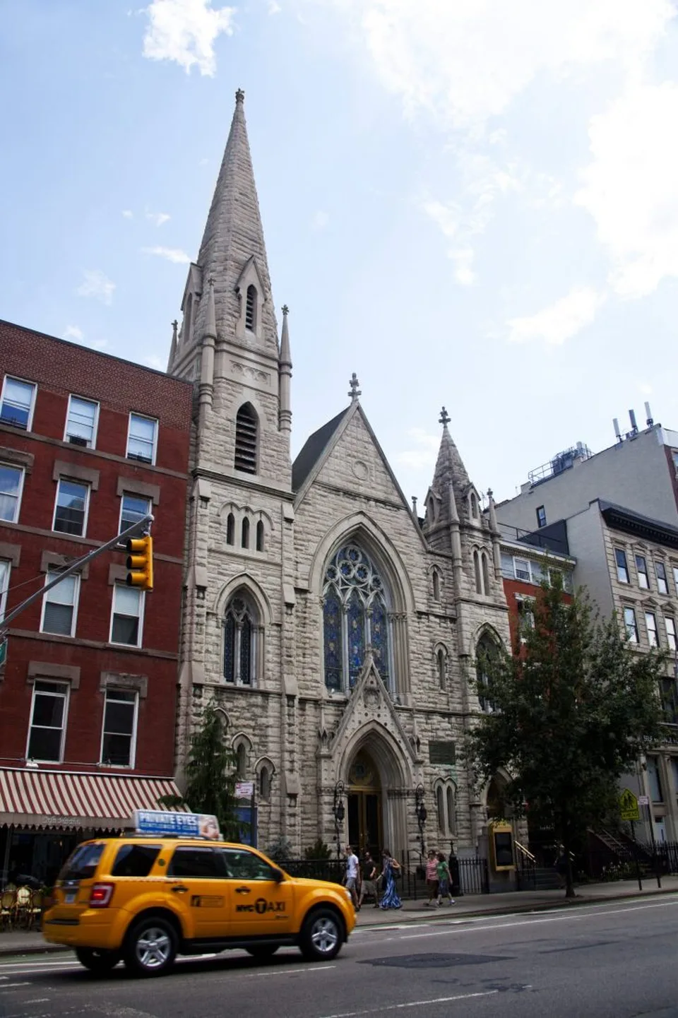 Read more about the article Požiar zničil kostol v newyorskom Manhattane