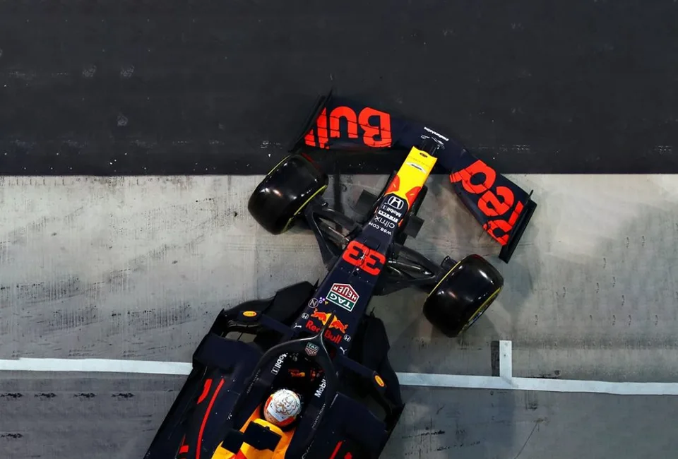 Read more about the article F1: Pole position na VC Abú Zabí pre Verstappena, druhý bol Bottas