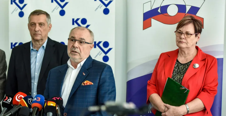 Read more about the article VIDEO Odborári hrozia vláde štrajkmi, pridávajú sa aj seniori: Jediné, čoho sa boja, je nahnevanosť ľudí!