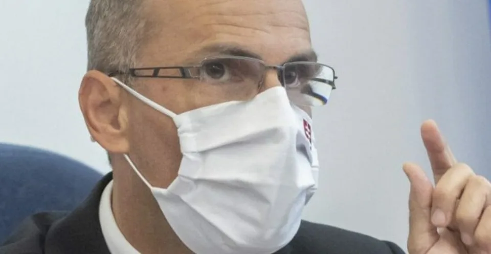 Read more about the article VIDEO Žilinka “nakopal” politikov, aj Čaputovú: Mám pred domom klince, nenechám sa zastrašovať!
