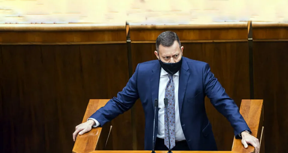 Read more about the article Lipšic prehovoril o uniknutých videách z chaty: Sú to komplikácie, je namieste to preveriť!
