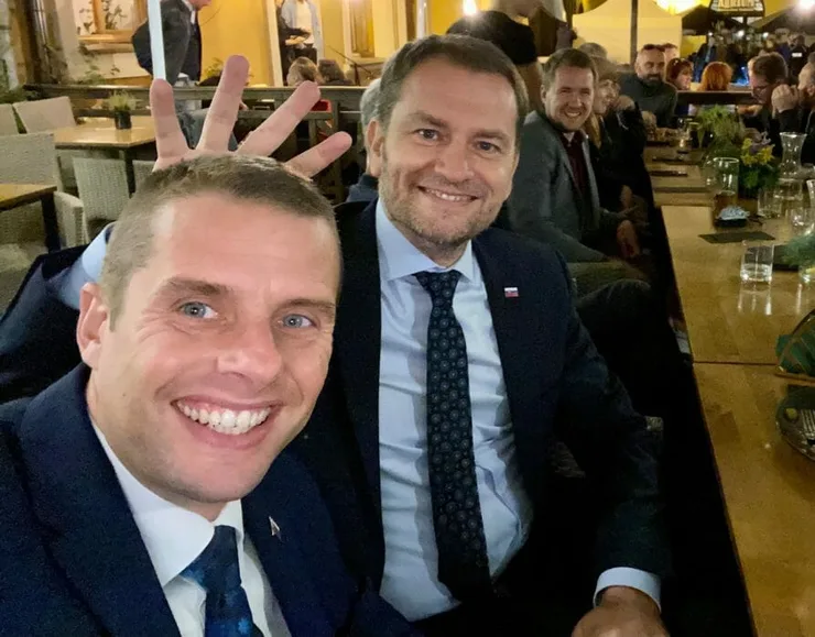 Prezidentka SR Zuzana Čaputová požiadala dočasne povereného premiéra Eduarda Hegera, aby vláda stiahla nomináciu poslanca Národnej rady SR Martina Klusa na kandidáta za člena Európskeho dvora audítorov