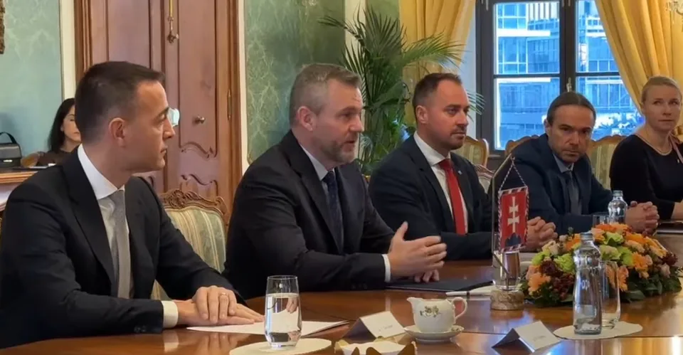 Read more about the article Prezident Pellegrini prijal predstaviteľov školských odborov spoločne s ministrom školstva