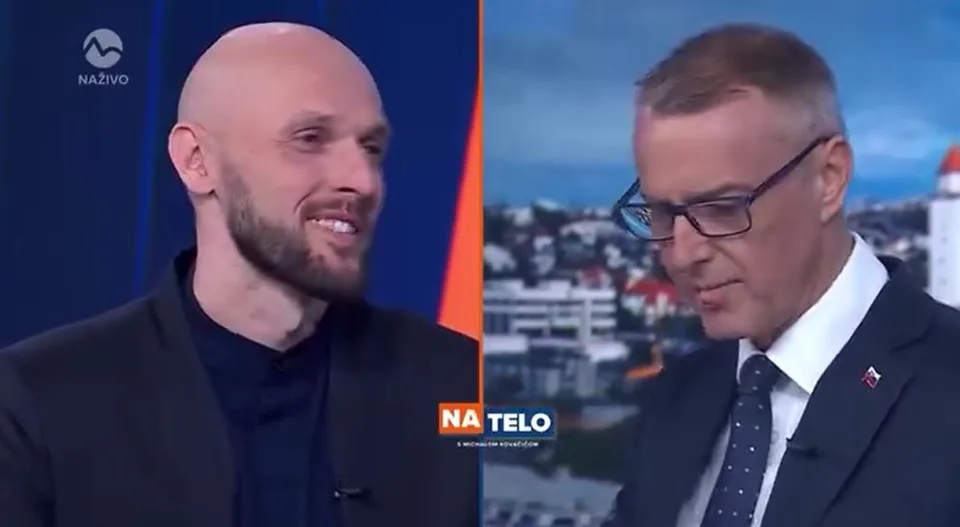 Read more about the article VIDEO Raši zasypal argumentami nosom usmrkávajúceho Trubana, ktorý sa iba “priblblo” usmieval