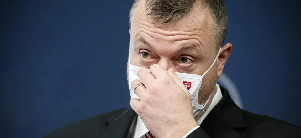 Read more about the article Krajniak vyrazil poslanca, ktorý posielal neočkovaných do Afganistanu. Zúri na SaS: Klamete!