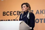 Žiadam okamžité zriadenie tribunálu pre Rusko a peniaze pre svoju nadáciu!