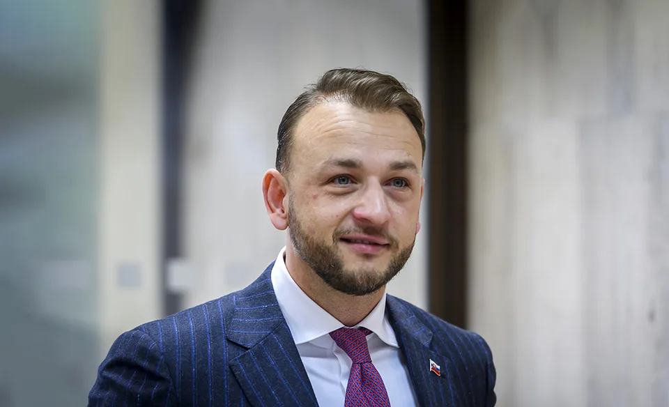 Read more about the article Šutaj Eštok víta na rezorte vnútra skúseného odborníka: Kaliňák sa stal štátnym tajomníkom