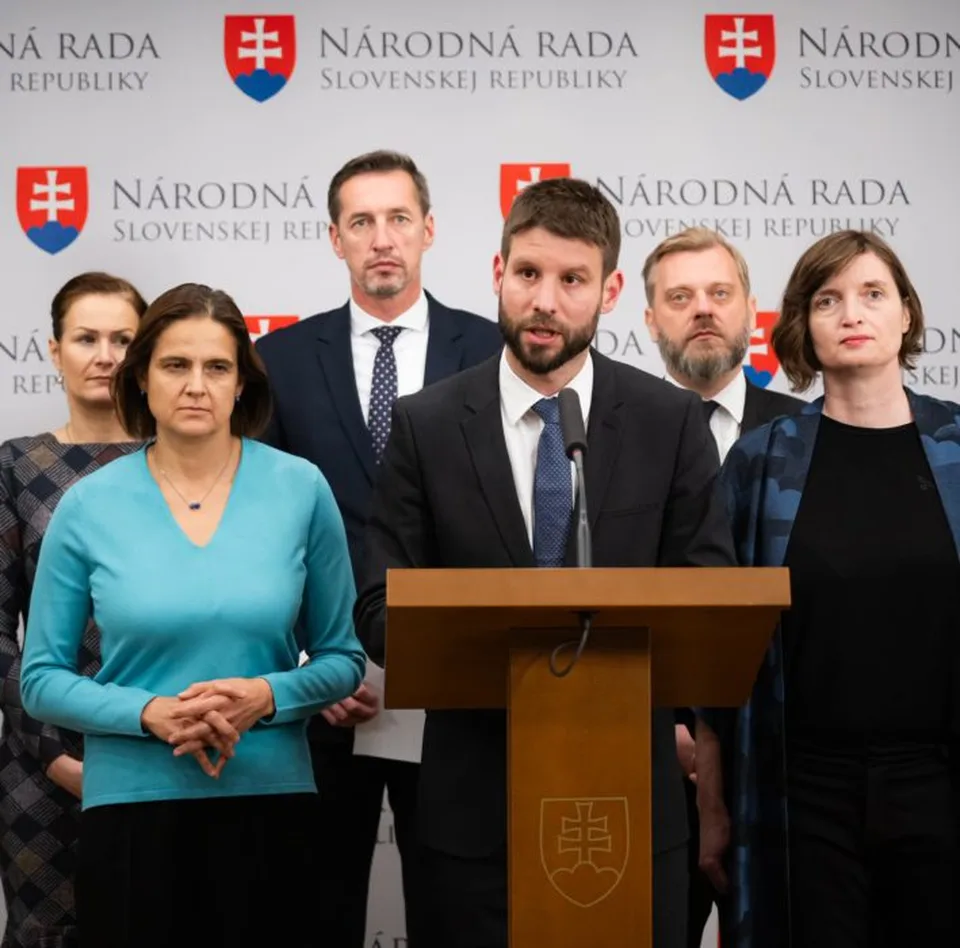 Read more about the article VIDEO Opozičná blamáž s odvolávaním Šimkovičovej. Pellegrini: Je smutné, ak poslanci nepoznajú Ústavu!
