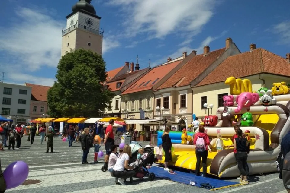 Read more about the article Dobrovoľníci deťom na MDD