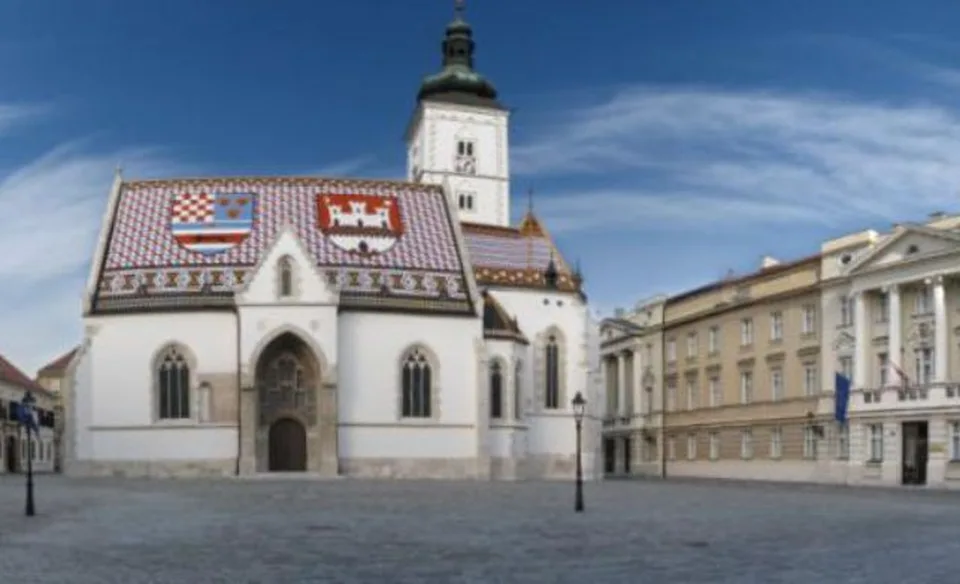 Read more about the article Tragédia v Chorvátsku: Zomrel muž, ktorý sa podpálil na námestí v centre Záhrebu