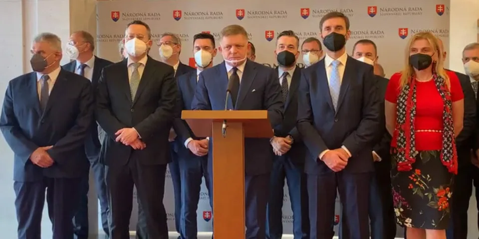 Read more about the article Smer je pripravený podporiť odvolávanie Matoviča, ak poslanci neotvoria schôdzu o pošte
