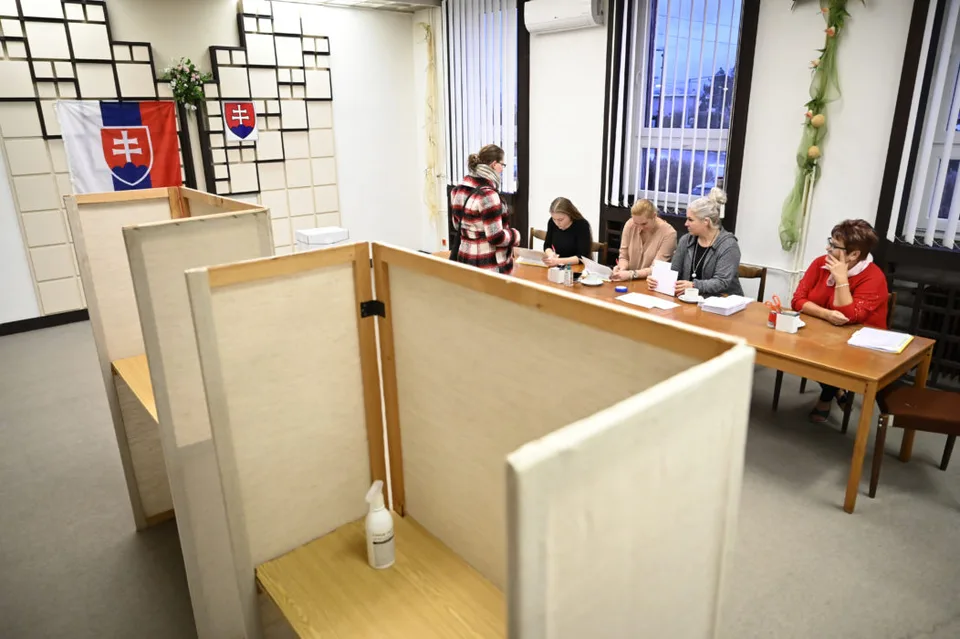 Read more about the article Priebeh a sčítavanie výsledkov volieb môžu sledovať pozorovatelia