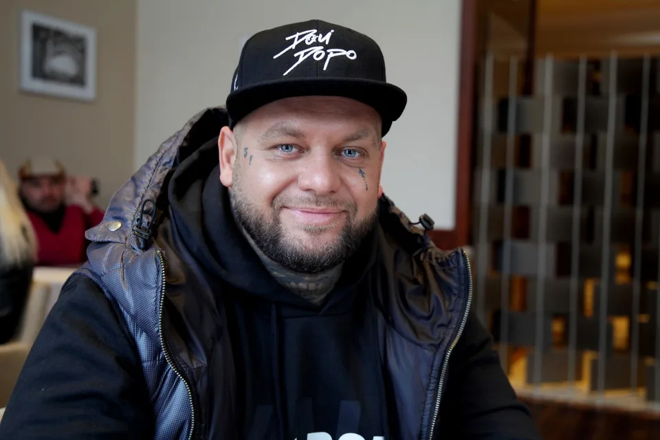 You are currently viewing Raper Kali má šokujúcu skúsenosť! Covid test je, zdá sa, sračka!