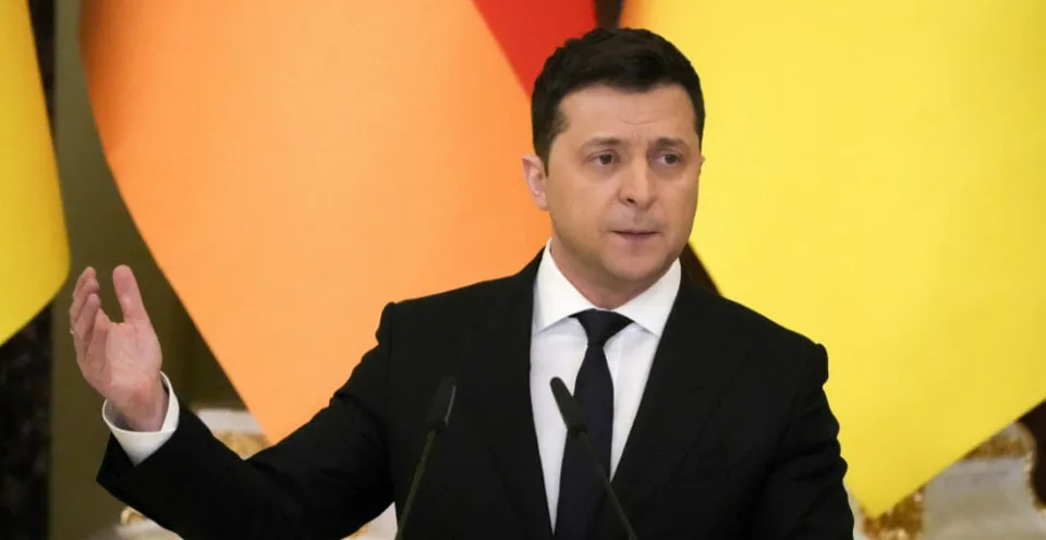 Read more about the article Zelenskyj hovorí o vážnych záveroch: Žiadam politikov a oligarchov, aby sa do 24 hodín vrátili na Ukrajinu!