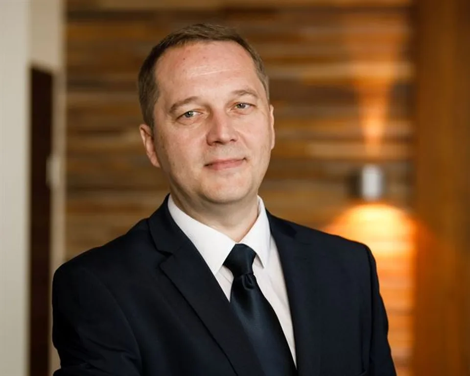 Read more about the article Slovnaft žiada Čaputovú o veto: Nepoškodí to nás, ale Slovensko! Ukončili “hegerovci” výrobu palív?
