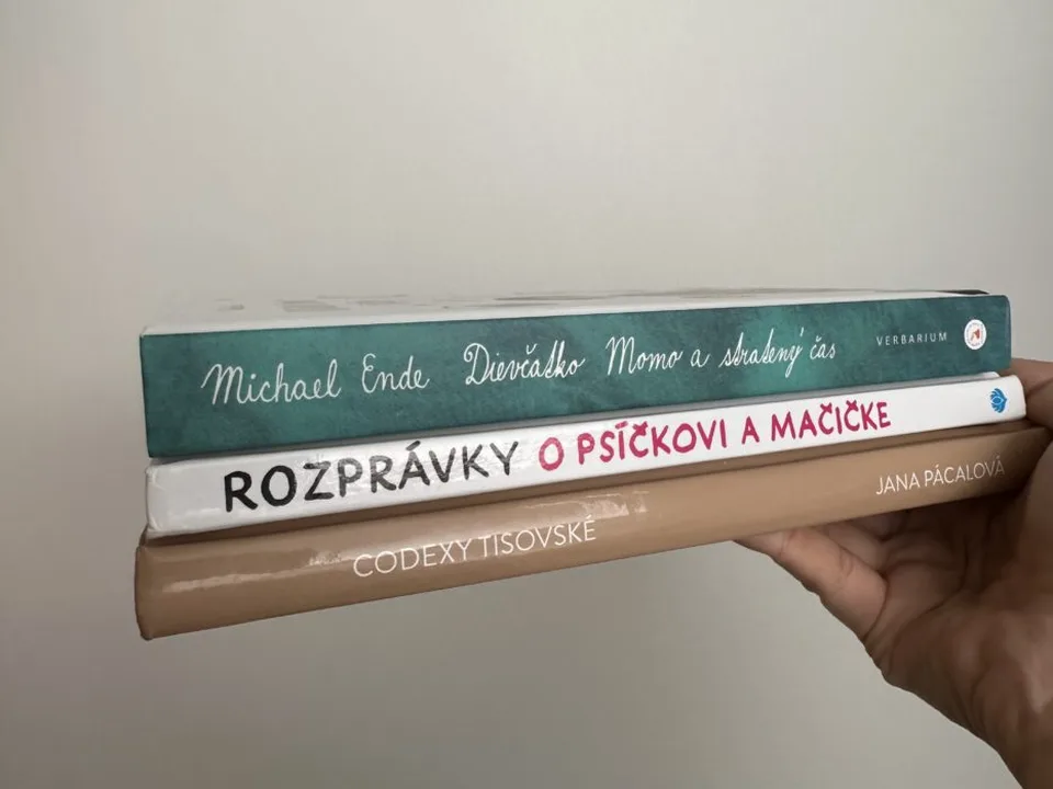 Read more about the article Pravidelná rubrika : Trnavský knižný špeciál