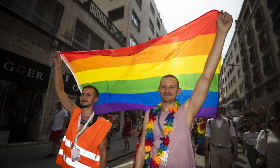 Read more about the article Štáty EÚ sú povinné uznať manželstvá rovnakého pohlavia uzavreté v Únii, hovorí Súdny dvor EÚ