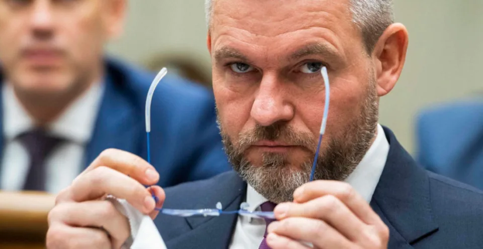 Read more about the article VIDEO Pellegrini vládnym politikom: Čo vy tu strašíte občanov? Vašou povinnosťou je ticho šúchať nohami!