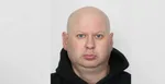 Peter Mókos zo Senca, ktorý je v hľadáčiku polície.