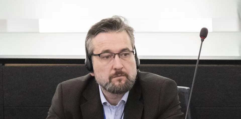 Read more about the article Bloggera obvinili za zverejnenie adresy Z. Kovačič Hanzelovej. Keď urobili to isté Blahovi, polícia nekonala!
