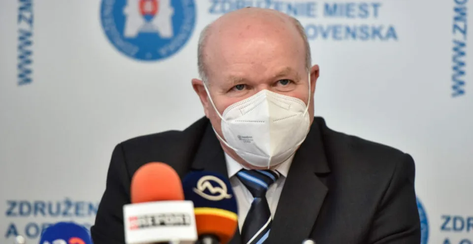 Read more about the article Primátor Liptovského Hrádku: Treba urýchlene konať v nájomnom a tiež v komerčnom bývaní!