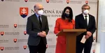 Zľava Alojz Baránik, Jana Bittó Cigániková a Ján Benčík.