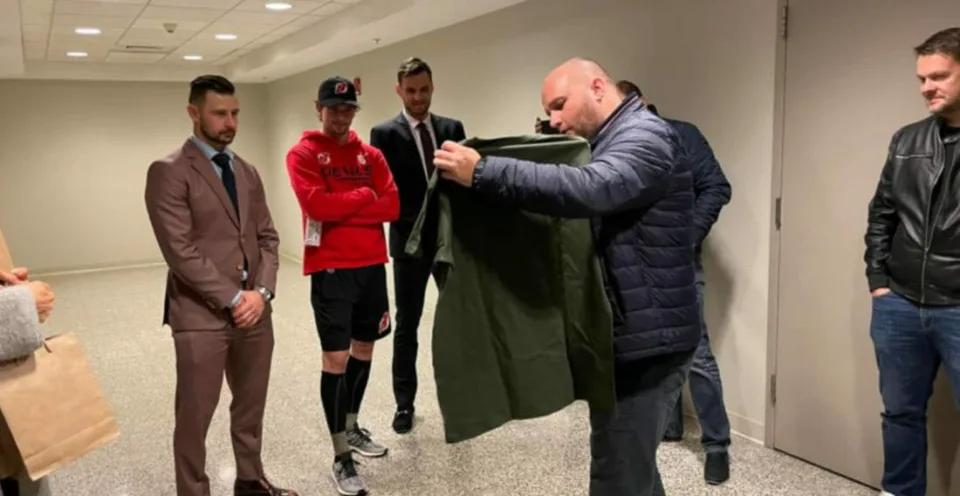 Read more about the article FOTO Naď si v USA užil hokej aj našich z NHL: Nesmierne si vážim, že som sa s nimi mohol osobne stretnúť!