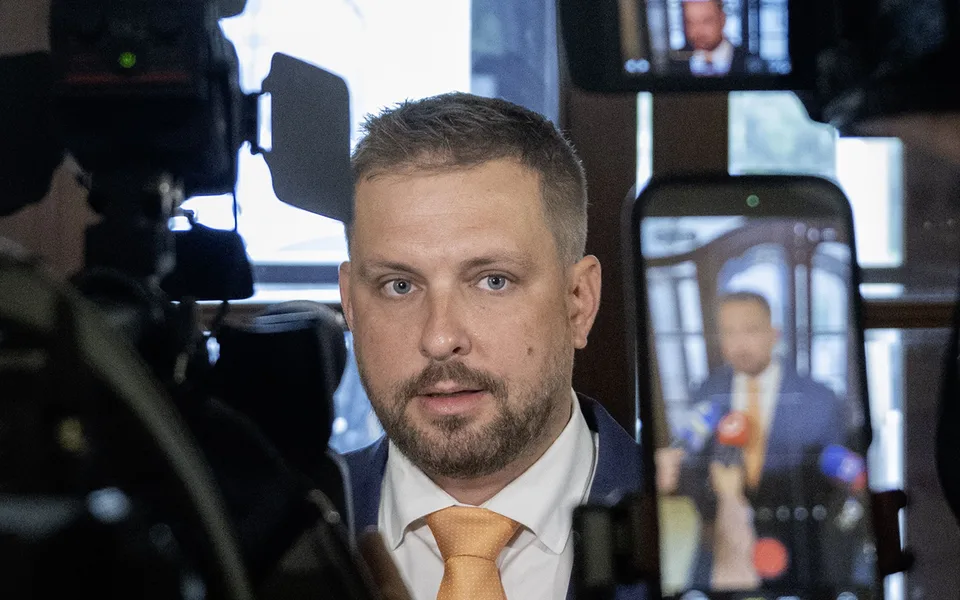 Read more about the article Minister zdravotníctva ukázal realitu: Nemocnica v Kráľovskom Chlmci sa mení na moderné zariadenie