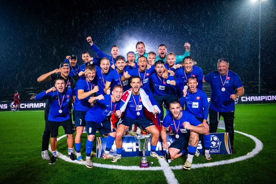Read more about the article Senzácia! Slováci sú majstri sveta v malom futbale: Vo finále naši juniori porazili Čechov!