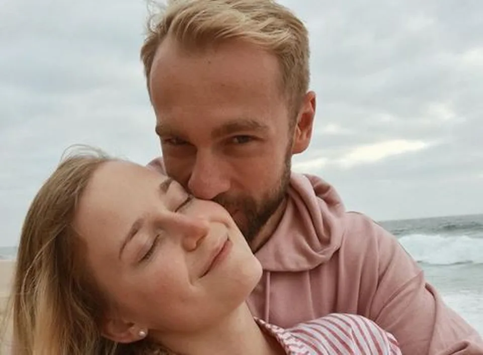 Read more about the article Ťažká skúška poslankyne Marcinkovej. Jej manžel sa po pôrode odsťahoval