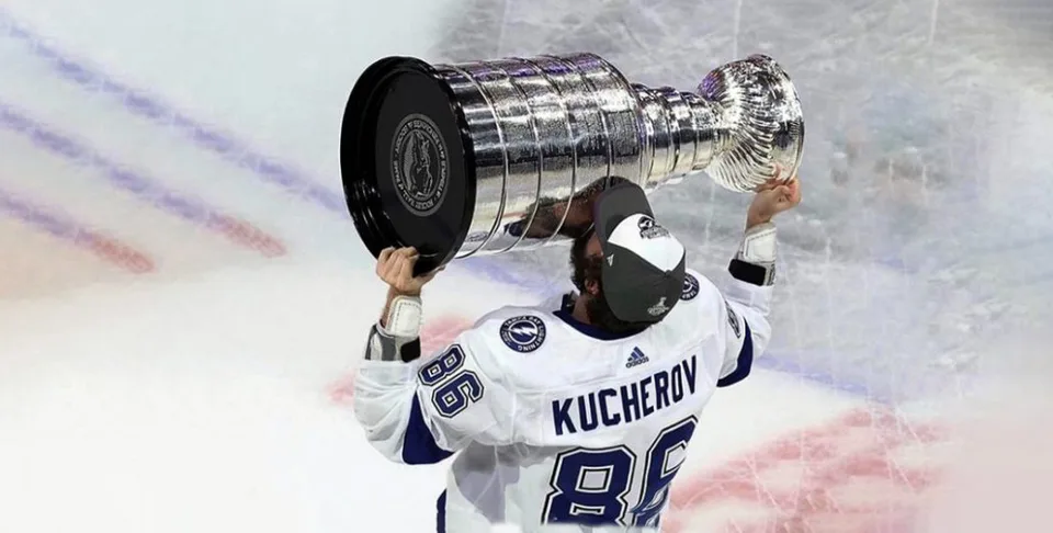 You are currently viewing Nikita Kučerov po operácii vynechá celú sezónu v NHL!