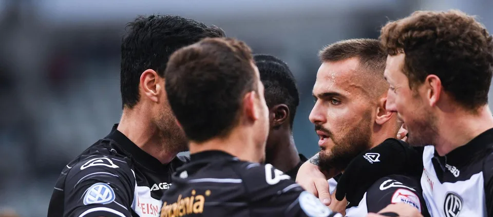 Read more about the article Zápasy Lugana a Servette Ženeva museli odložiť, majú nakazených hráčov