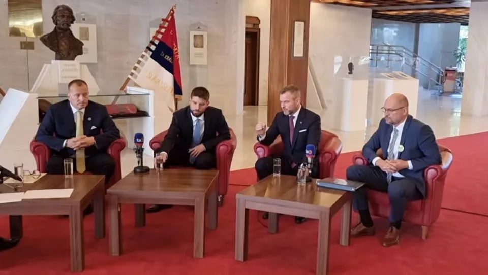 Read more about the article VIDEO Pročko sa nezaprie: Peťulo je múdry ako rádio. Toto je farizejstvo!