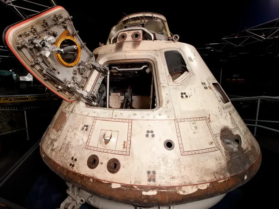 Read more about the article Zomrel Frank Borman, veliteľ lode Apollo 8, ktorá ako prvá obletela Mesiac
