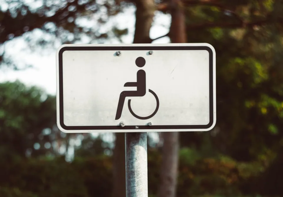 Read more about the article Novela zákona o sociálnom poistení: Nové podmienky pre invalidný dôchodok