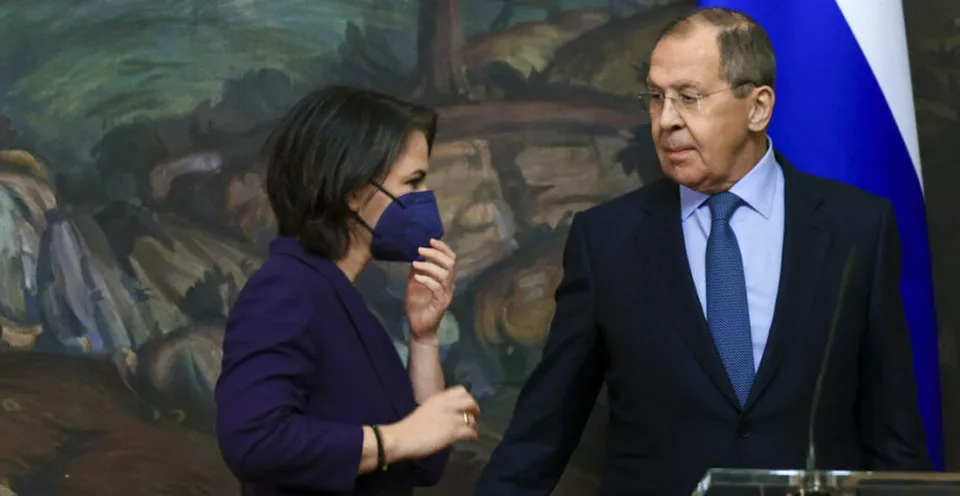 Read more about the article FOTO Baerbocková sa stretla v Moskve s Lavrovom:  Nemecko má veľký záujem o stabilné vzťahy s Ruskom!
