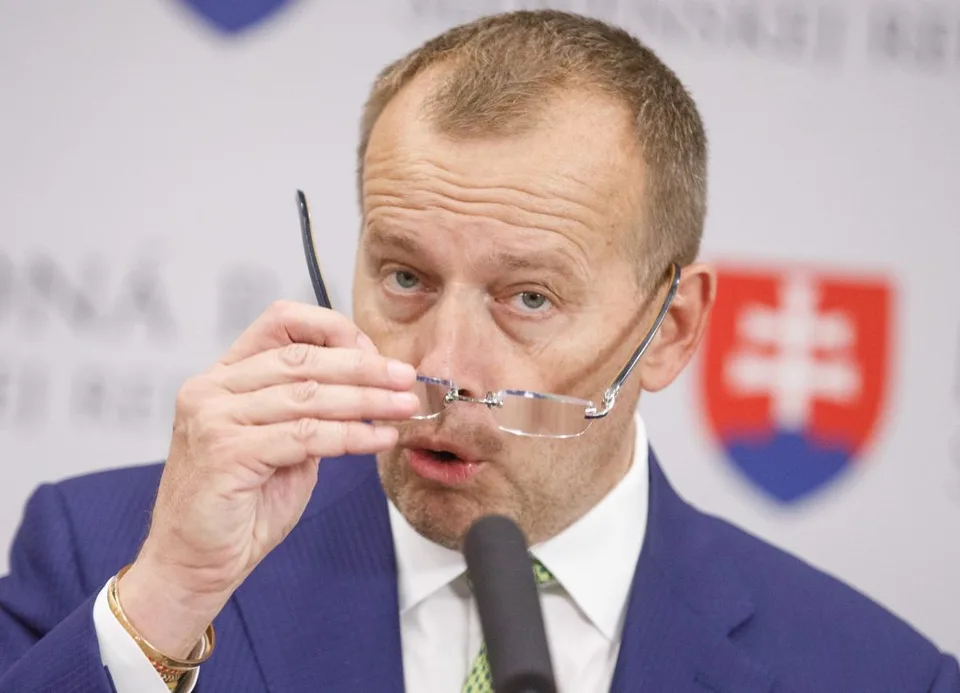 Read more about the article Sme rodina: Odmietame udelenie výnimky zo zákazu vychádzania cez SMS!
