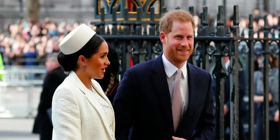 Read more about the article Zľakla sa petície? Meghan Markle sa bojí, že príde o titul. Harrymu dala jasné inštrukcie!