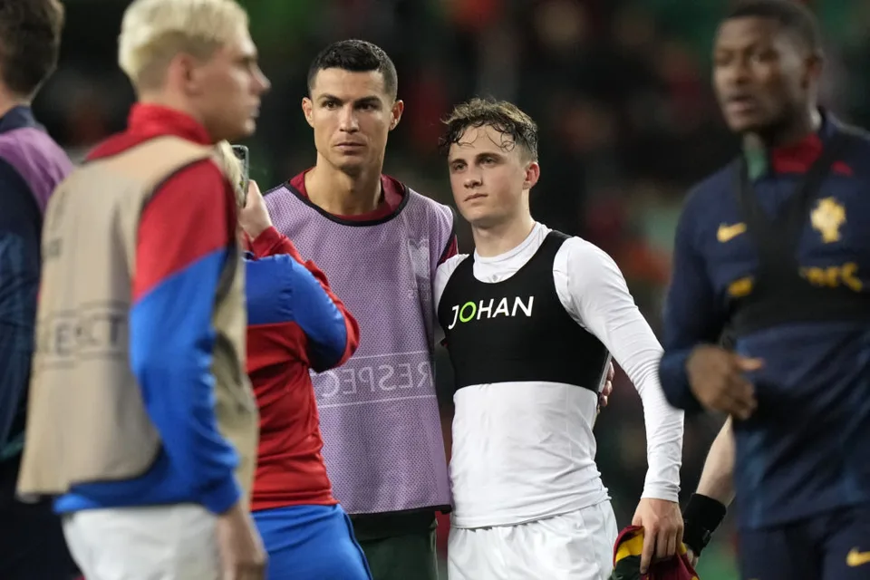 Read more about the article Anglicko zvíťazilo v Taliansku 2:1, suverénni Portugalci nedali Lichtenštajnsku žiadnu šancu!
