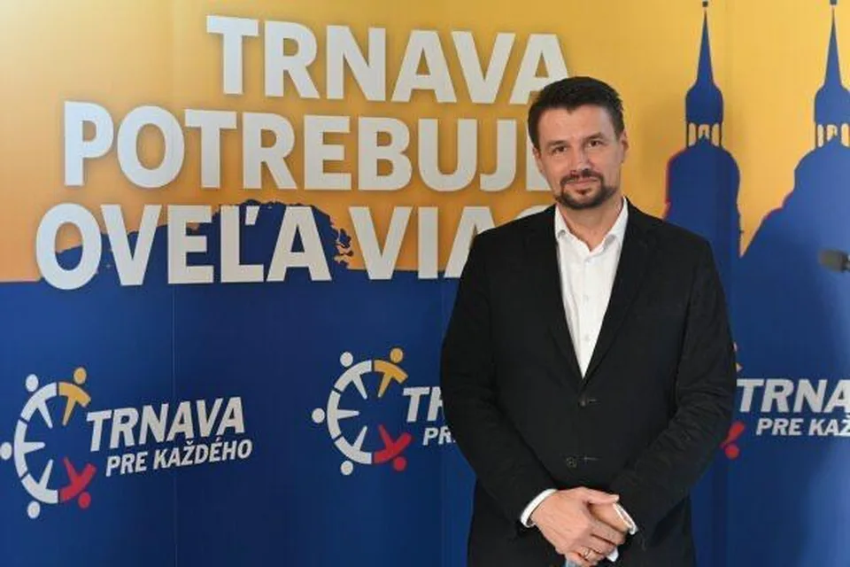 Read more about the article VIDEO Cestovanie MHD bez zdržania? Združenie Trnava pre každého predstavilo riešenia!