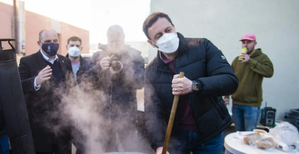 Read more about the article VIDEO Mikulcov rezort verejnosti hlási: Utečenecký akčný plán zahŕňa päť hlavných oblastí!