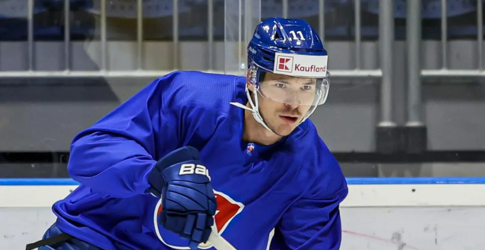 Read more about the article Slovák Kelemen podpísal zmluvu s klubom NHL. Koľko mu môže vyniesť kontrakt s “kojotmi”?