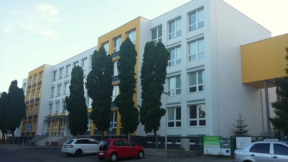 Read more about the article Pre koronu bude zatvorené ďalšie gymnázium