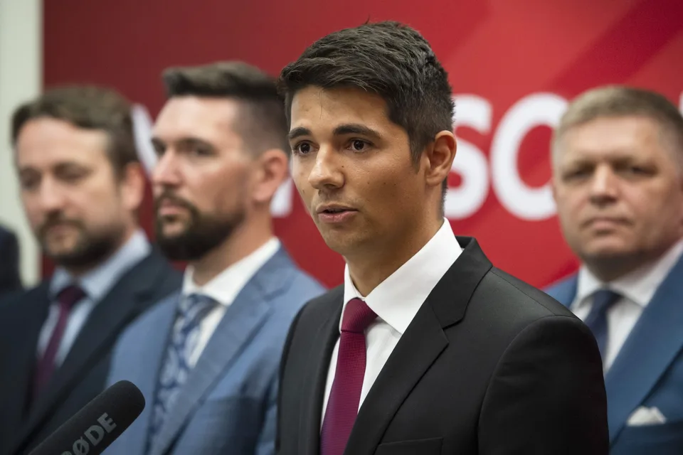 Read more about the article Erik Kaliňák: O kauzách Smeru, zatýkaní a otvorene o jeho vzťahu s Ficom