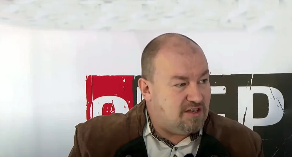 Read more about the article Huliak pre eReport: Medvede nemôžu počúvať Budajove bludy, prišli sa pozrieť čo to je za hlupáka!
