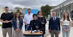 Uprostred Irena Bihariová počas tlačovky PS.