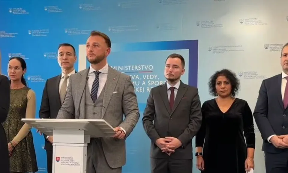 Read more about the article VIDEO Bezpečnostný audit na základných a stredných školách: Pribudnú kamery aj do tried?