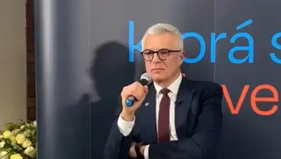 Read more about the article Ministerstvo školstva varuje pred tým, čo robil aj Korčok: Kampaň na školách zakázaná!